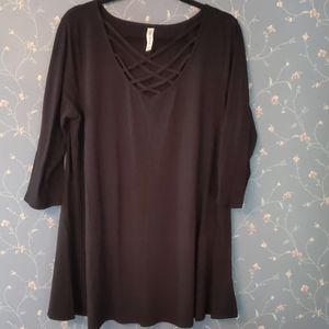 Zenana 3x plus Top black with lattice criss cross